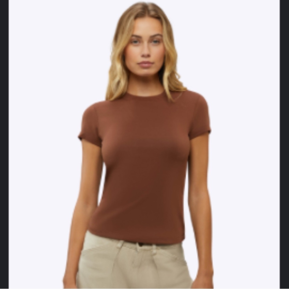 Cuts Tomboy Tee | Chocolate Slim-Fit Tomboy-Cotton